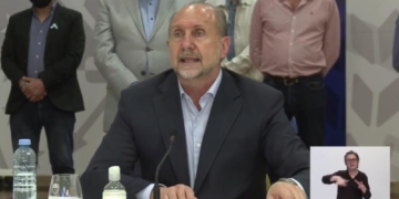 Perotti anunció que se extienden las restricciones: «nos quedan 77 camas críticas»