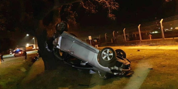 Milagro en Ruta 11: dos jóvenes heridos tras un tremendo accidente