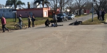 San Genaro: un motociclista lesionado tras chocar con un auto