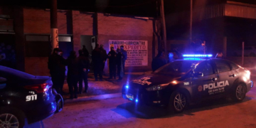 Realizaban una fiesta y ante la llegada de la policía, se resistieron a abrir