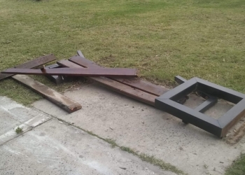 Otra vez destrozos en el Paseo Ribereño de Puerto Gaboto