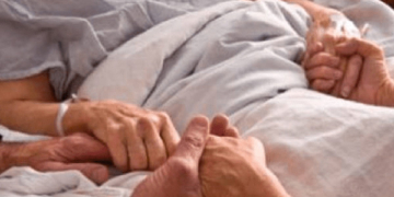 Nadie debe morir solo: dieron media sanción al proyecto