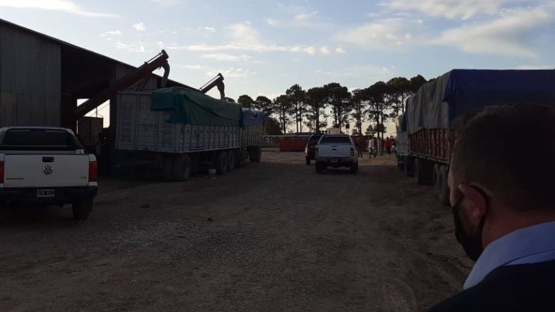 Desmantelaron un puerto ilegal de granos y combustibles en la región