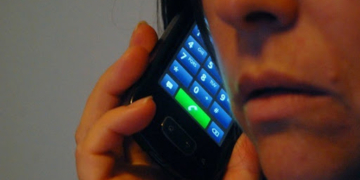 Una vecina de Maciel no cayó en una estafa y fue insultada por el delincuente