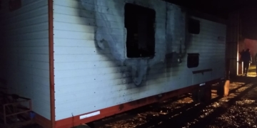 Incendio de un camión y una casilla en serodino