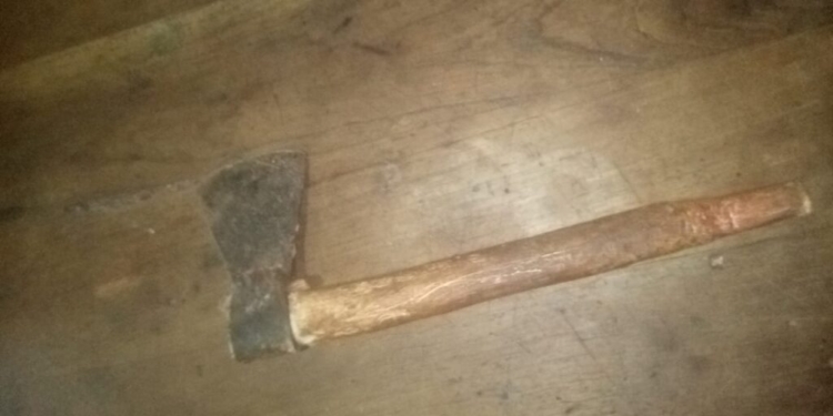 Fue atacado con un hacha en la región y lucha por su vida en el HECA
