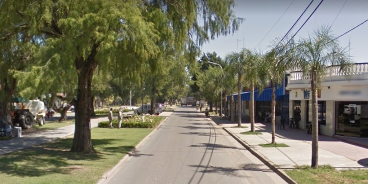 Maciel extendió el horario de cierre de comercios, delivery y bares