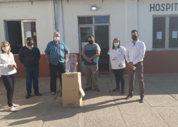 Diana entregó cascos para tratar pacientes Covid en Gaboto y Maciel