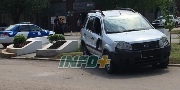 Joven de Gaboto volcó en pleno centro de Maciel