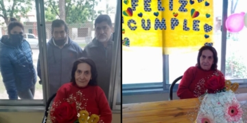 Con su familia detrás de la ventana, Simona festejó sus 80 años en el hogar de San Genaro