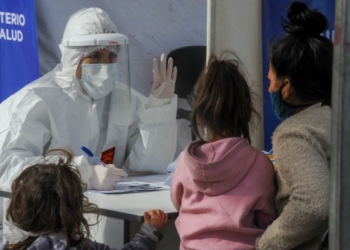 La provincia confirmó 2.319 nuevos contagios y 33 muertes