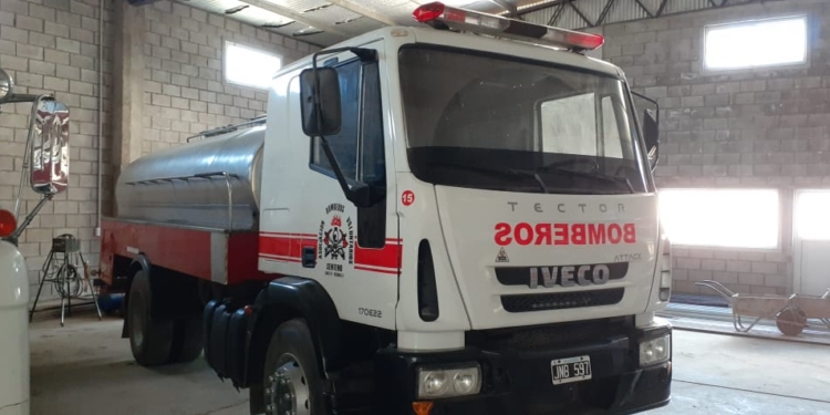 Bomberos Voluntarios de Centeno renovaron su flota de vehículos