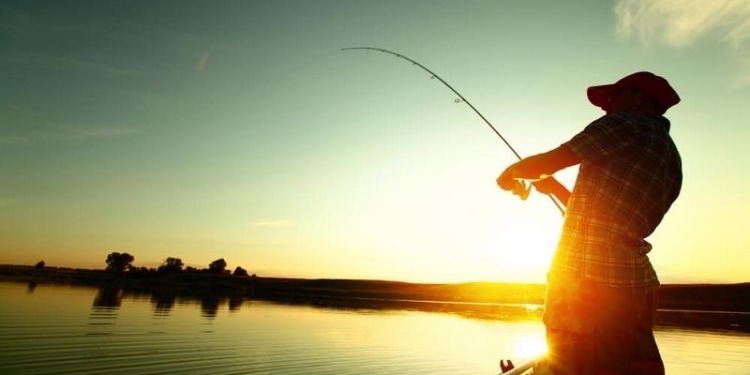 Habilitaron la pesca y las actividades náuticas en toda la provincia