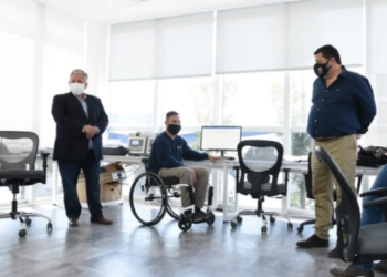 Sukerman recorrió la planta de ACA Timbúes y valoró la inclusión de personas con discapacidad