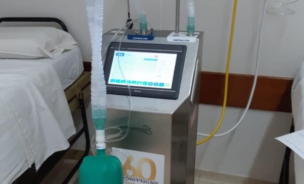 Instalaron el primer respirador adquirido por el Rotary Totoras