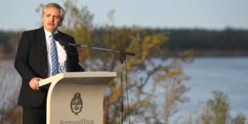 Dio negativo el hisopado a Alberto Fernández, pero seguirá aislado