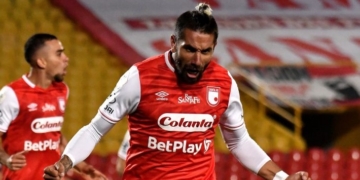 Pato Cucchi marcó doblete para dejar a su equipo en la cima de la tabla