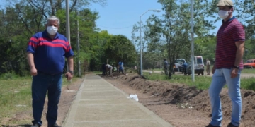 Construyen 5 km de veredas para unir Timbúes y Villa La Ribera