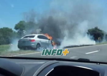 Una mujer de Oliveros logró escapar a tiempo tras incendiarse su auto