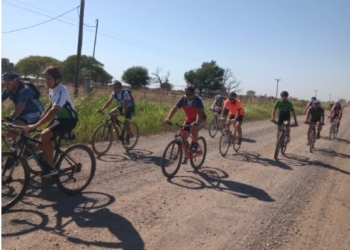 120 kilómetros en dos ruedas: ciclistas de Maciel y zona unieron 7 localidades 