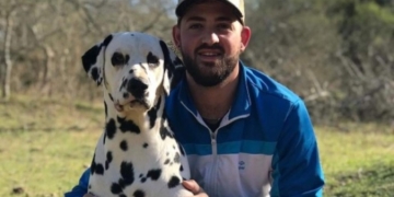 Un perro murió electrocutado mientras paseaba: «Arruinaron una familia»