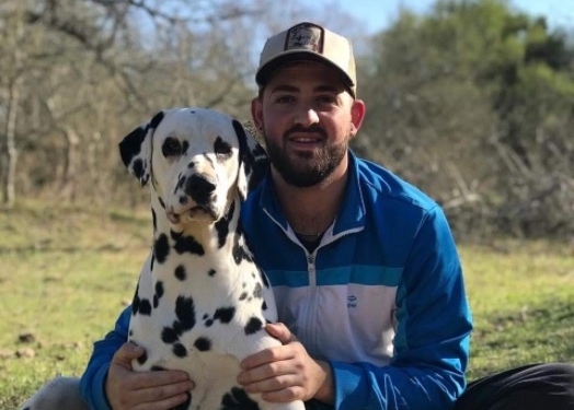 Un perro murió electrocutado mientras paseaba: “Arruinaron una familia”