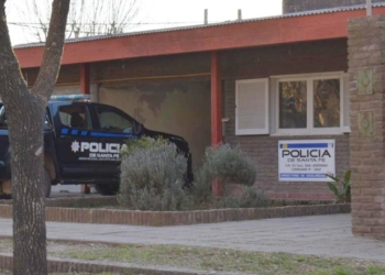 La policía irrumpió en una fiesta clandestina en Díaz: 5 demorados
