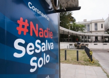 Récord de fallecidos y contagios por debajo de los 2 mil casos en Santa Fe