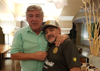 Héctor Miguel Zelada a Maradona: “Gracias por todo lo que nos diste”