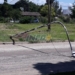 Maciel: el viento derribó una columna de luz sobre calle Córdoba