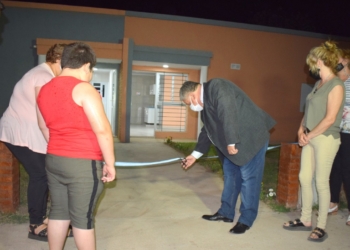 La emoción de la casa propia: nueve familias de Timbúes cumplieron su sueño