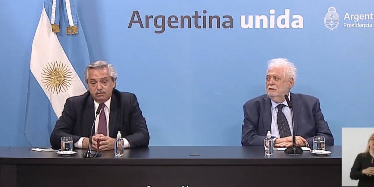 Alberto confirmó que llegará la vacuna rusa antes de fin de año