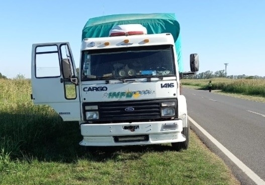 Monje: un hombre herido al caer de un camión que circulaba por Ruta 11