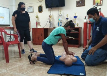 Bomberos de San Genaro enseñaron primeros auxilios al personal de un jardín 