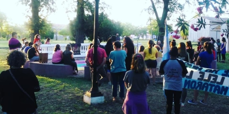 Monje homenajeó a Flor a tres meses del femicidio: «Necesitamos justicia»