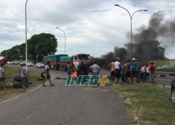 Aguirre viajó a Santa Fe y solicitó un cese a la veda pesquera: «Tenemos que hacer algo»