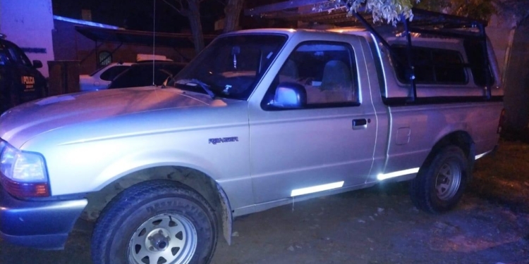 Recuperaron en autopista una camioneta robada: un detenido