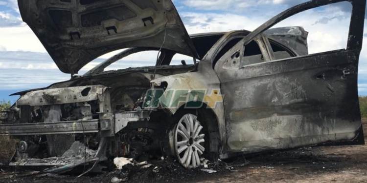 Una mujer está grave tras incendiarse su auto entre Maciel y Clarke