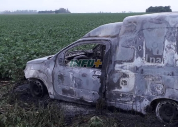 Hallaron a un hombre de Totoras sin vida en una camioneta incendiada