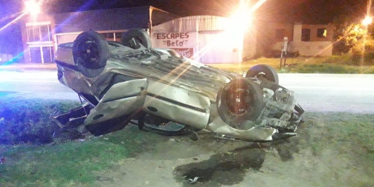 Jóvenes de Oliveros y Gaboto protagonizaron un impactante vuelco en Ruta 11