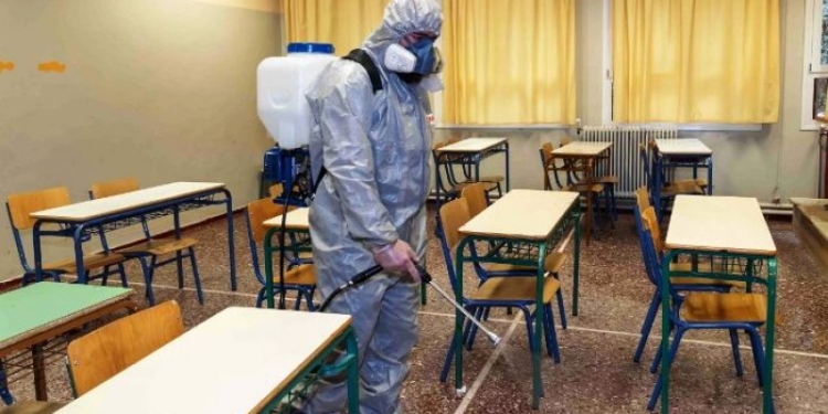 Preparan el nuevo ciclo lectivo con sistema bimodal y vacunación a docentes