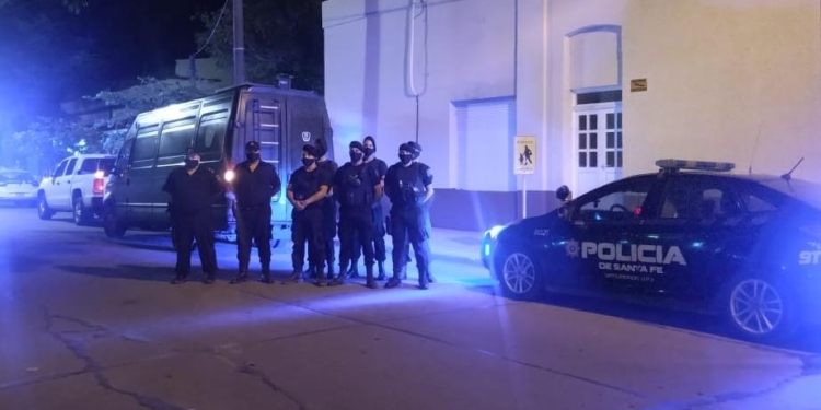 La Policía de Acción Táctica desembarcó en Totoras: hubo 4 demorados