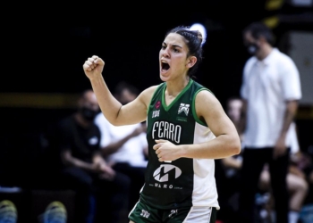 Agustina Bazán sigue sumando buenas actuaciones en la Liga Nacional