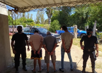 Desvalijaron una casa en Andino y los agarró la policía: tres detenidos