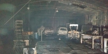 Ardió un galpón a la vera de la Ruta 34 y hubo graves pérdidas