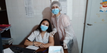 Gaboto ya vacunó a su personal de salud y comenzará con abuelos este lunes