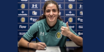 Lara López firmó su primer contrato con Central: «Estoy feliz de cumplir mi sueño»