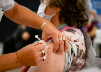 Llegaron más dosis a la provincia y se reactiva la vacunación de adultos mayores