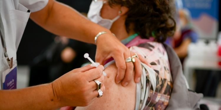 Llegaron más dosis a la provincia y se reactiva la vacunación de adultos mayores