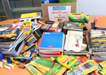 Vecinos solidarios de Andino juntan útiles para donar a una escuela local